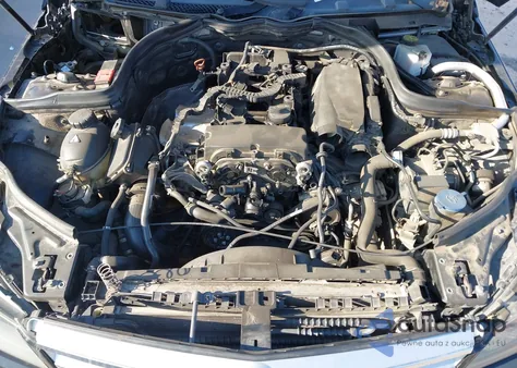 2013 Mercedes-Benz C 250 Sport z USA, uszkodzony, nr VIN WDDGF4HB9DA763926